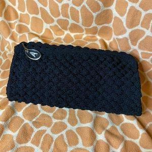 Vintage knit purse “A” letter acrylic pull